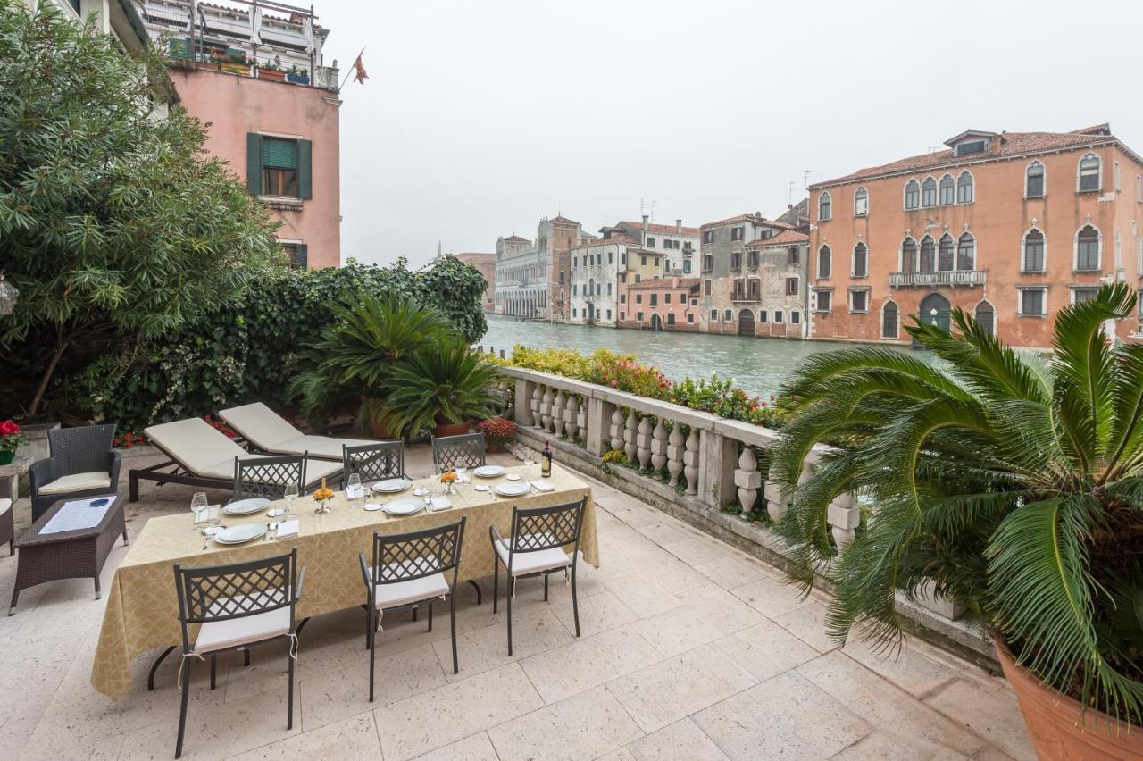 Ca' Dei Cuori On The Grand Canal Venedig Exteriör bild