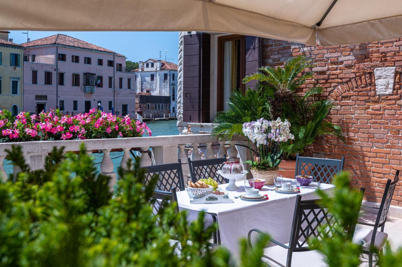 Ca' Dei Cuori On The Grand Canal Venedig Exteriör bild