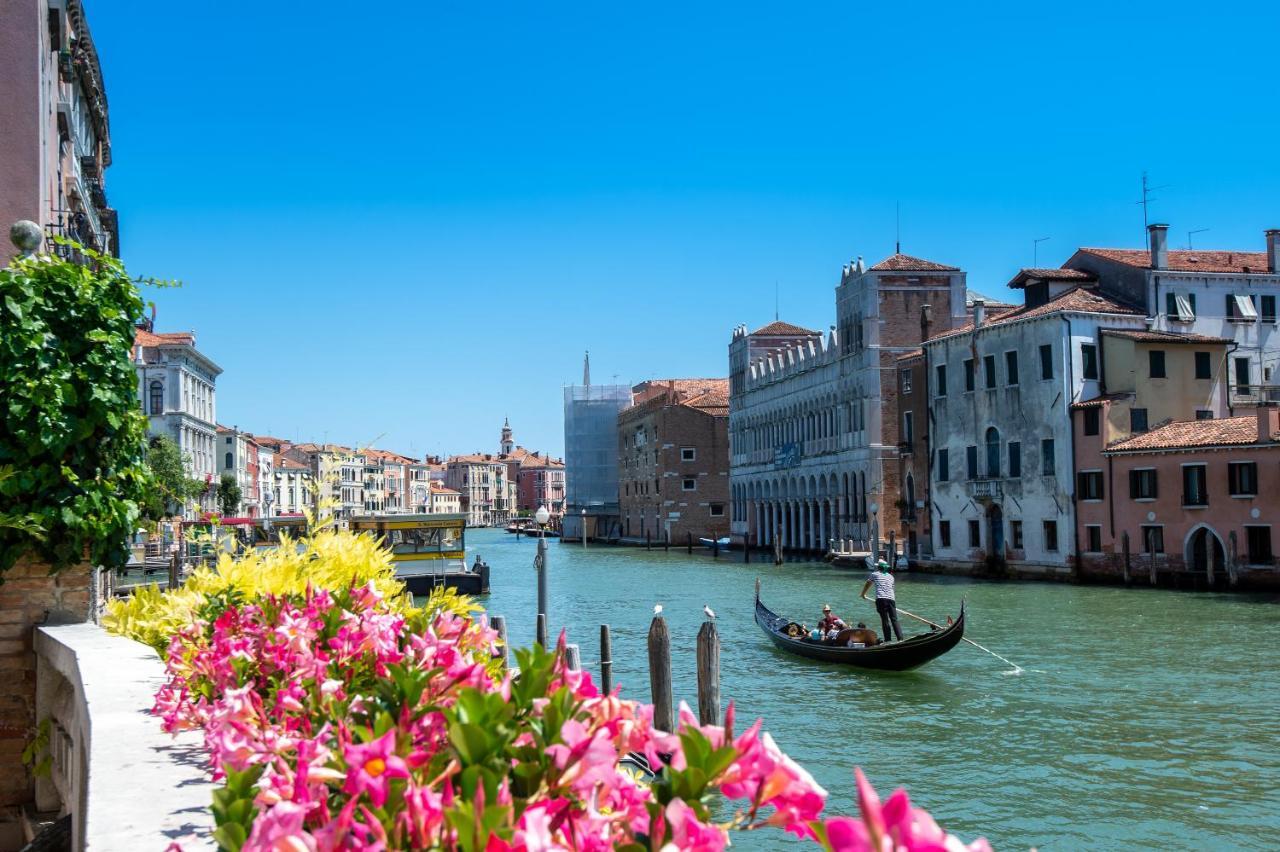 Ca' Dei Cuori On The Grand Canal Venedig Exteriör bild